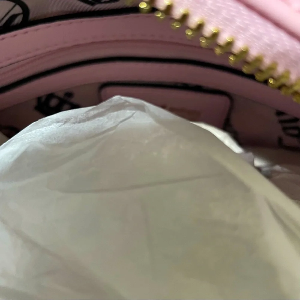 Juicy Couture - Picture 4 of 13